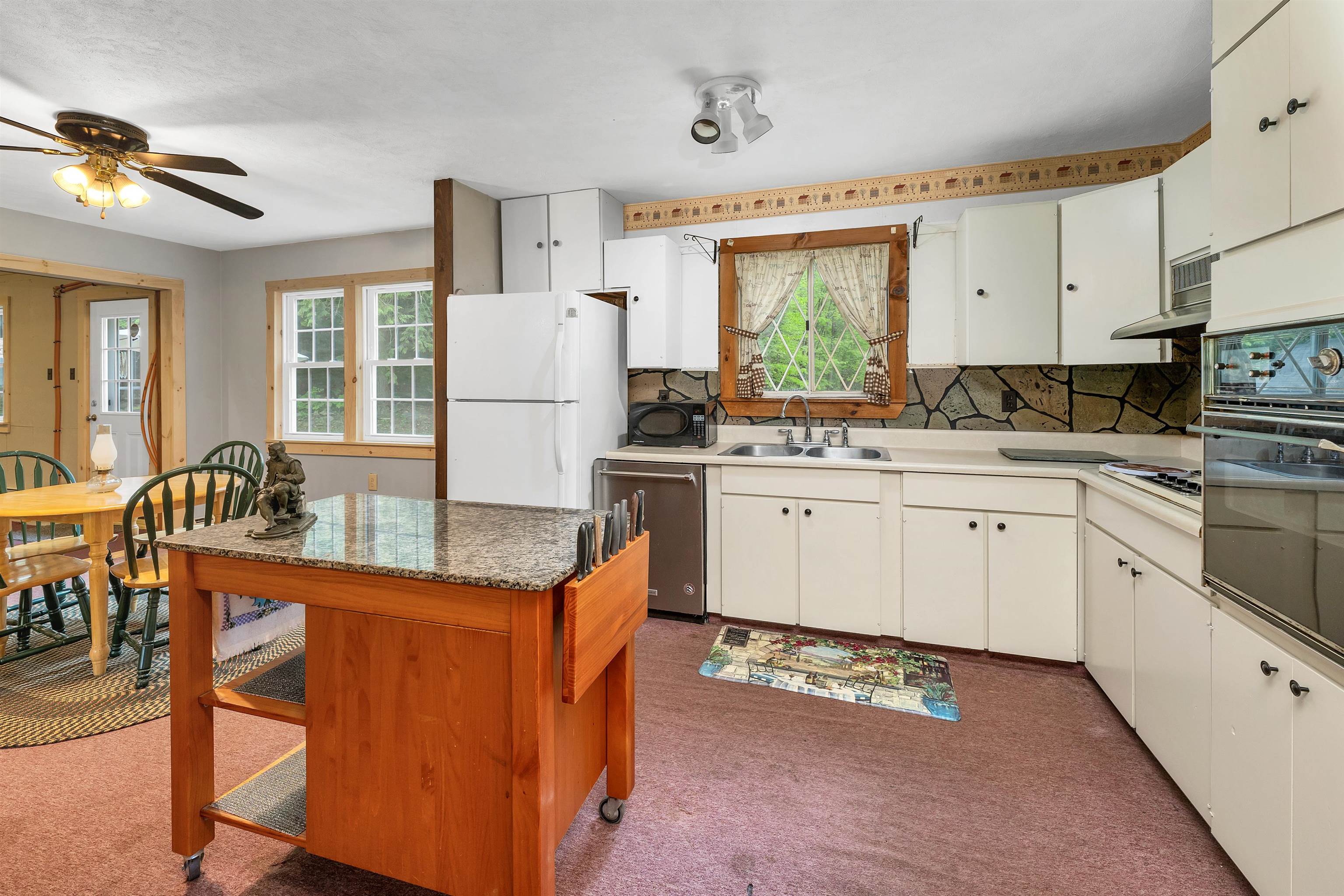 124 Hanson Road Ossipee, NH 03864 - Photo 2 of 59