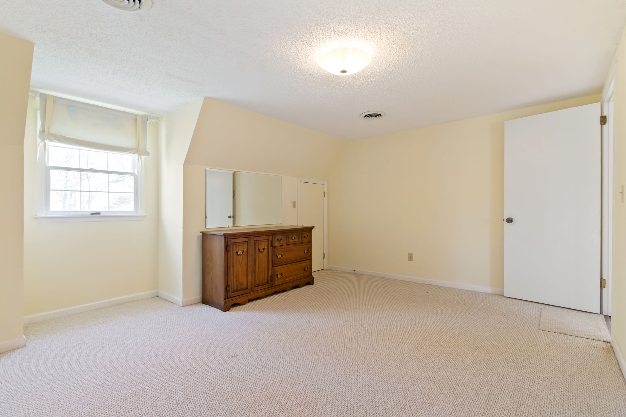 846 R Wilkerson Drive Centerville, TN 37033 - Photo 47 of 68 a view of an empty room with a window