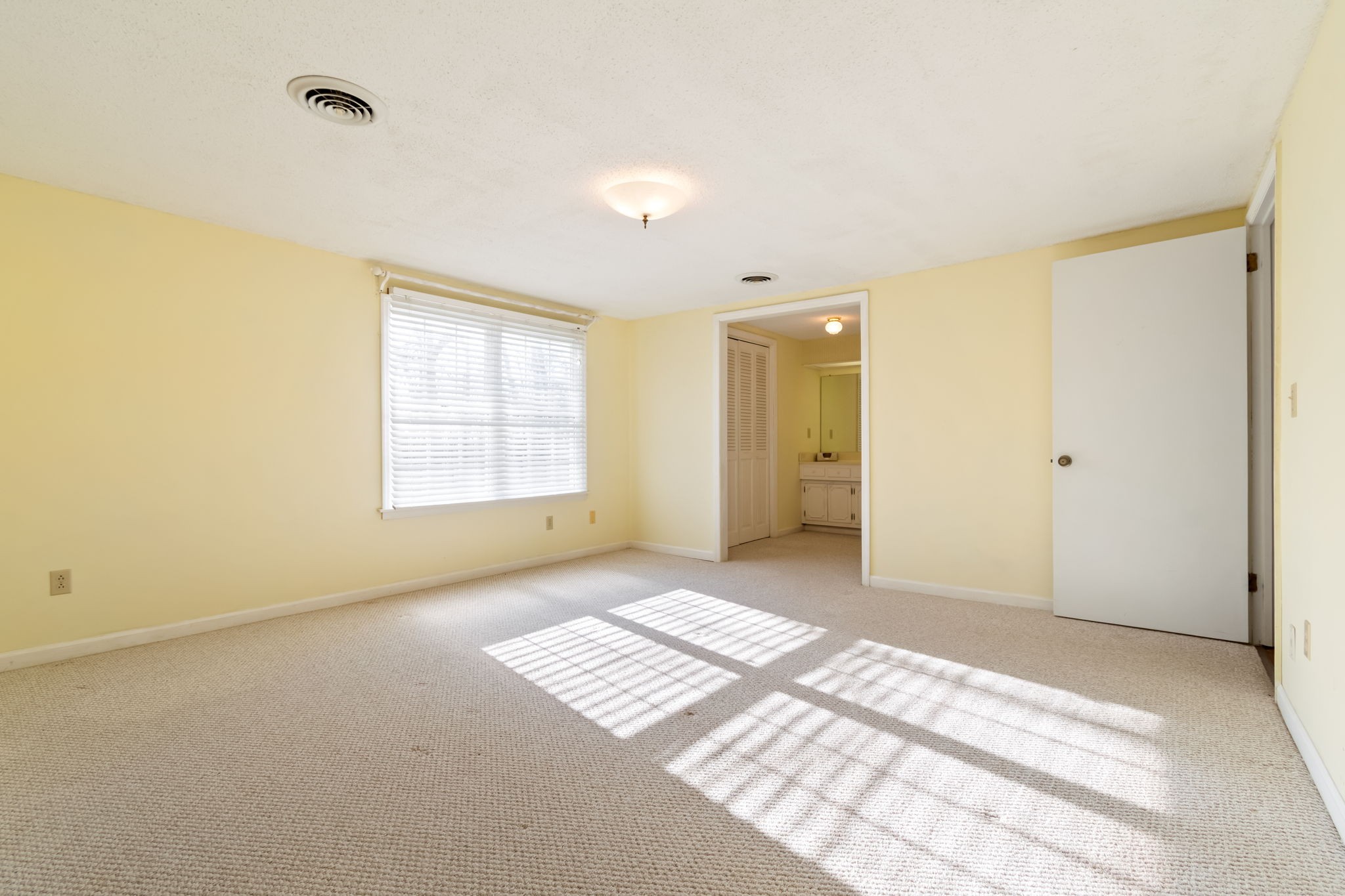 846 R Wilkerson Drive Centerville, TN 37033 - Photo 51 of 68 a view of an empty room and window