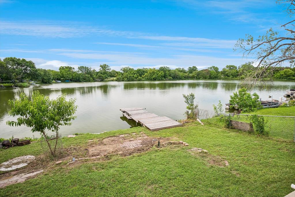 2001 Pebblebrook Trail Irving, TX 75060 - Photo 31 of 40 View of lake and dock.