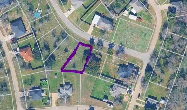 a view of an outdoor space