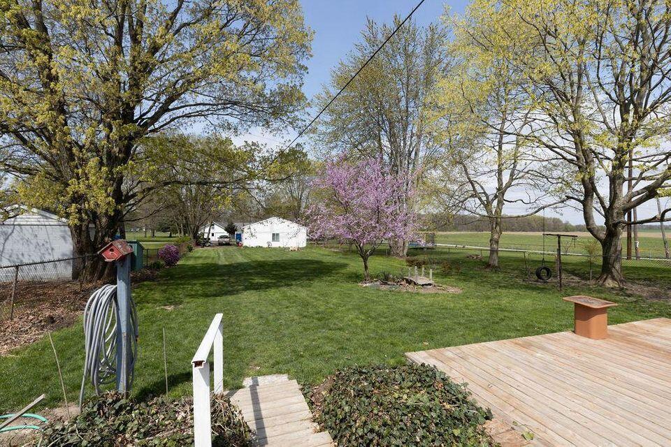 4085 North Old State Road Delaware, OH 43015 - Photo 33 of 34 Backyard.... Come & Relax!