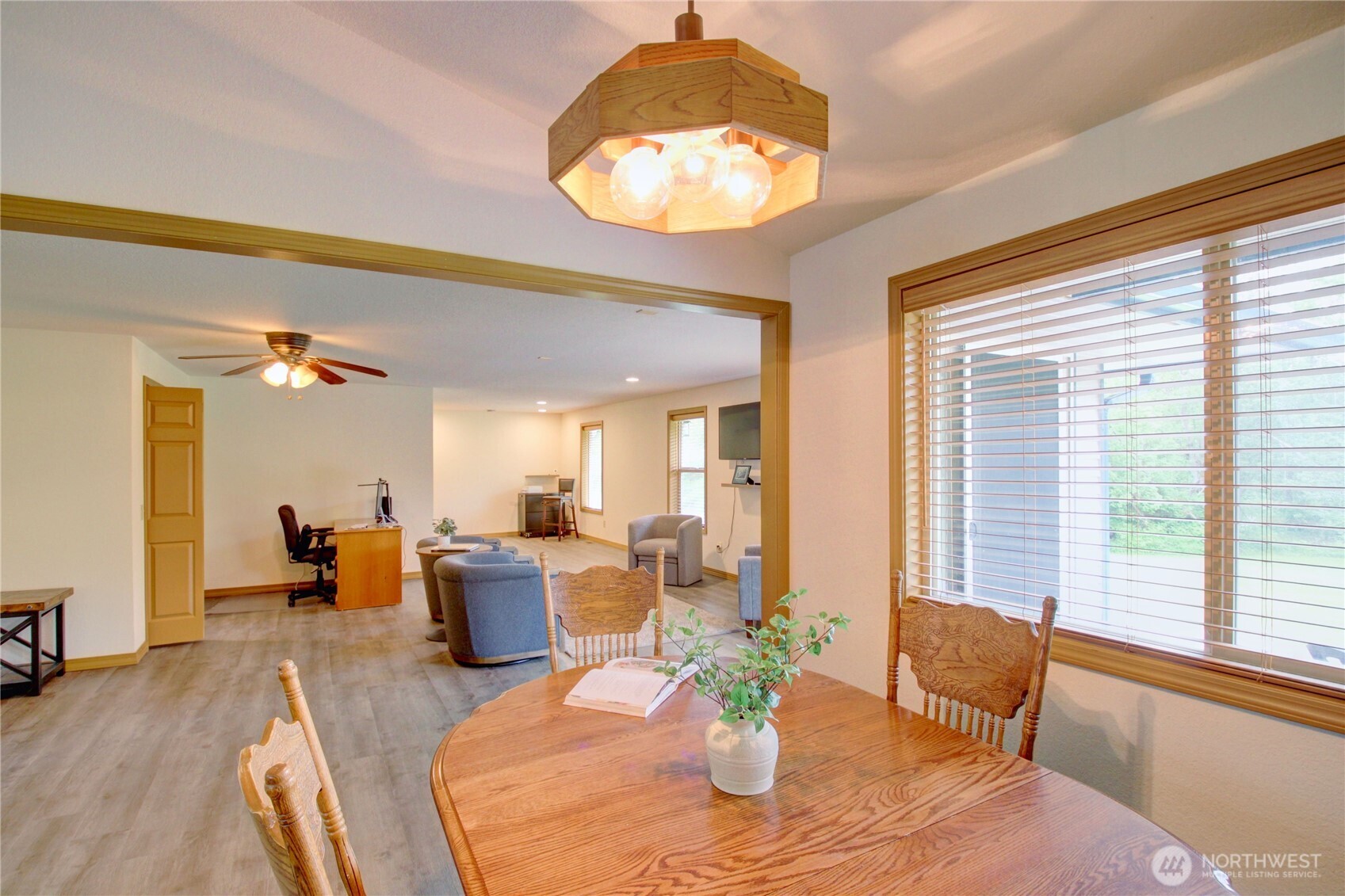 12770 Eagle Drive Burlington, WA 98233 - Photo 7 of 39