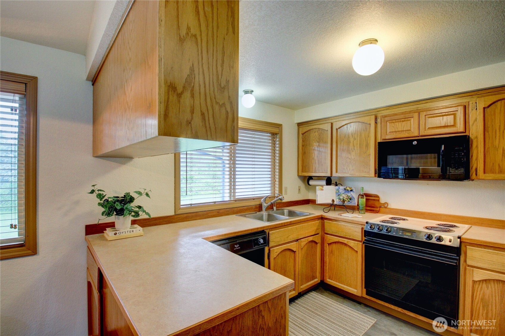 12770 Eagle Drive Burlington, WA 98233 - Photo 10 of 39