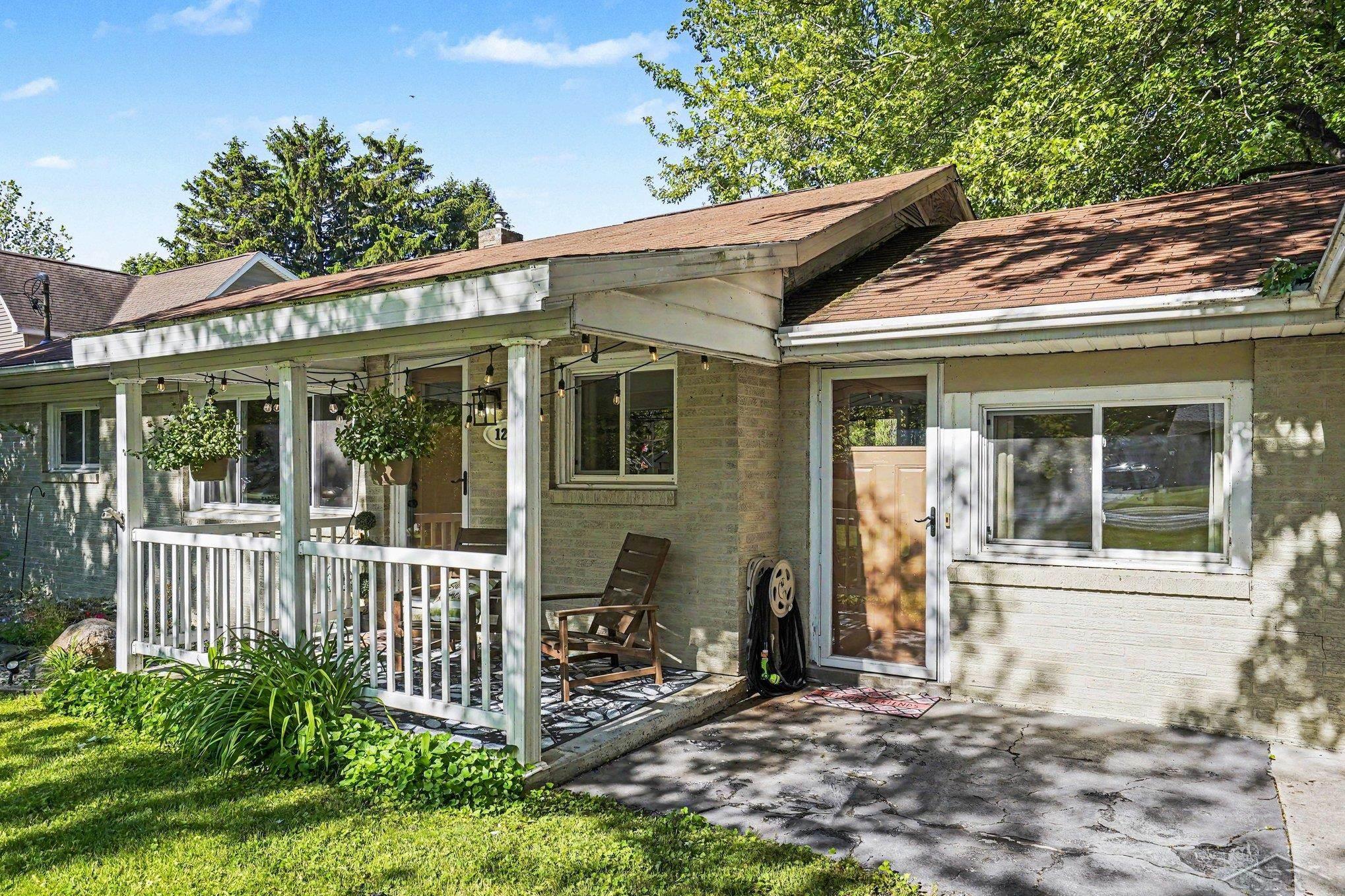 1225 Harding Road Essexville, MI 48732 - Photo 4 of 36