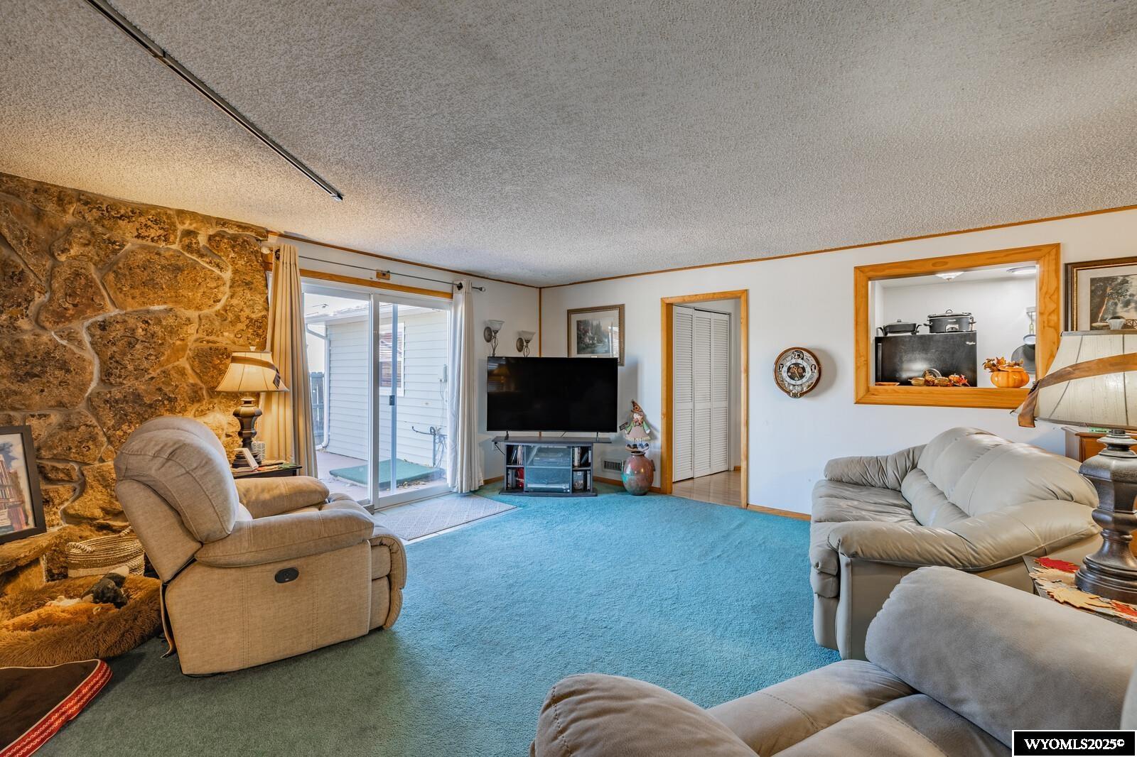 1624 Custer Avenue Casper, WY 82604 - Photo 18 of 35