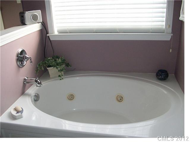 3412 Allenwood Road, Unit 41 Charlotte, NC 28270 - Photo 12 of 16 Gallery Image 12