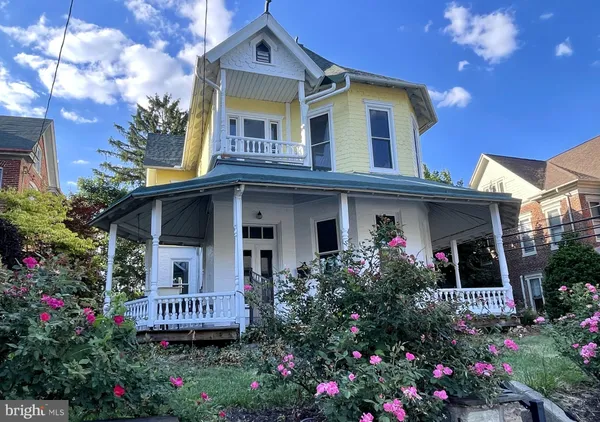$415,000 | 321 East Main Street, Annville, PA 17003