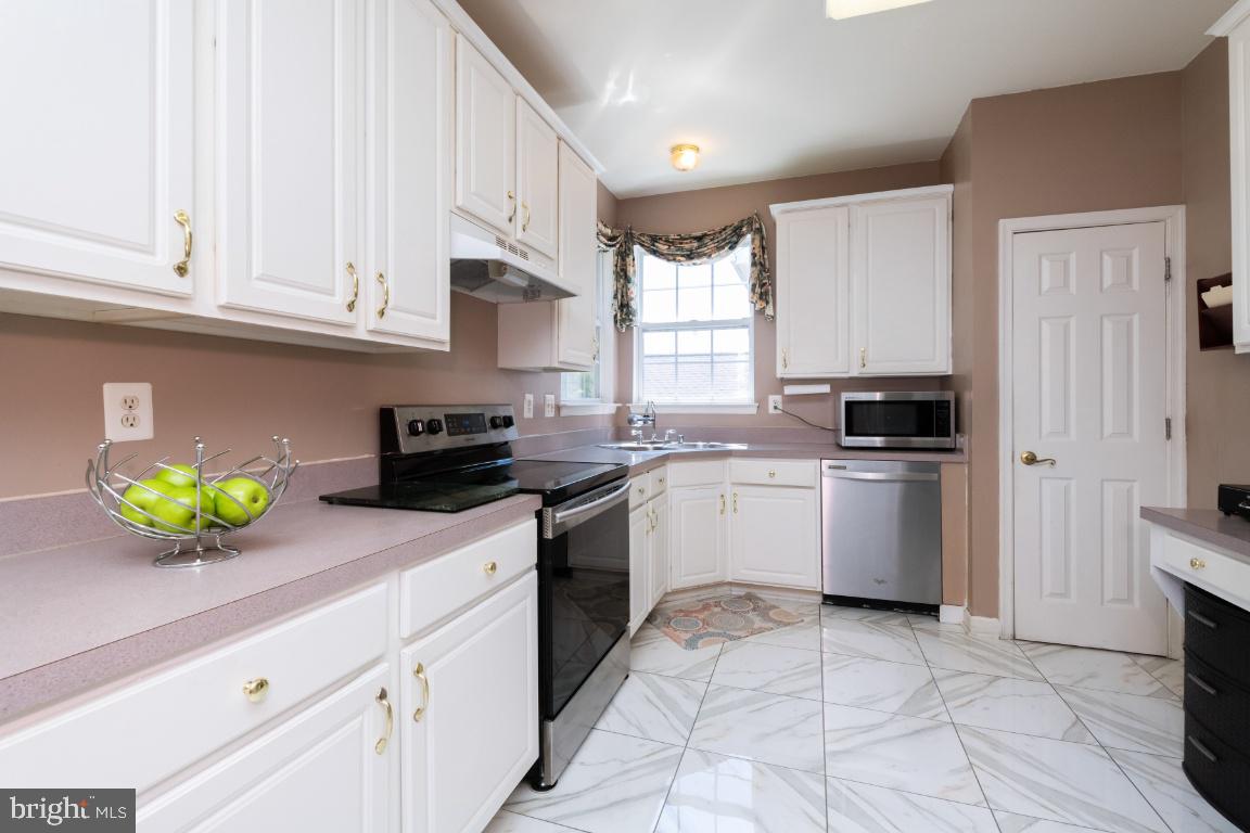 9702 Watts Road Owings Mills, MD 21117 - Photo 13 of 52 Kitchen
