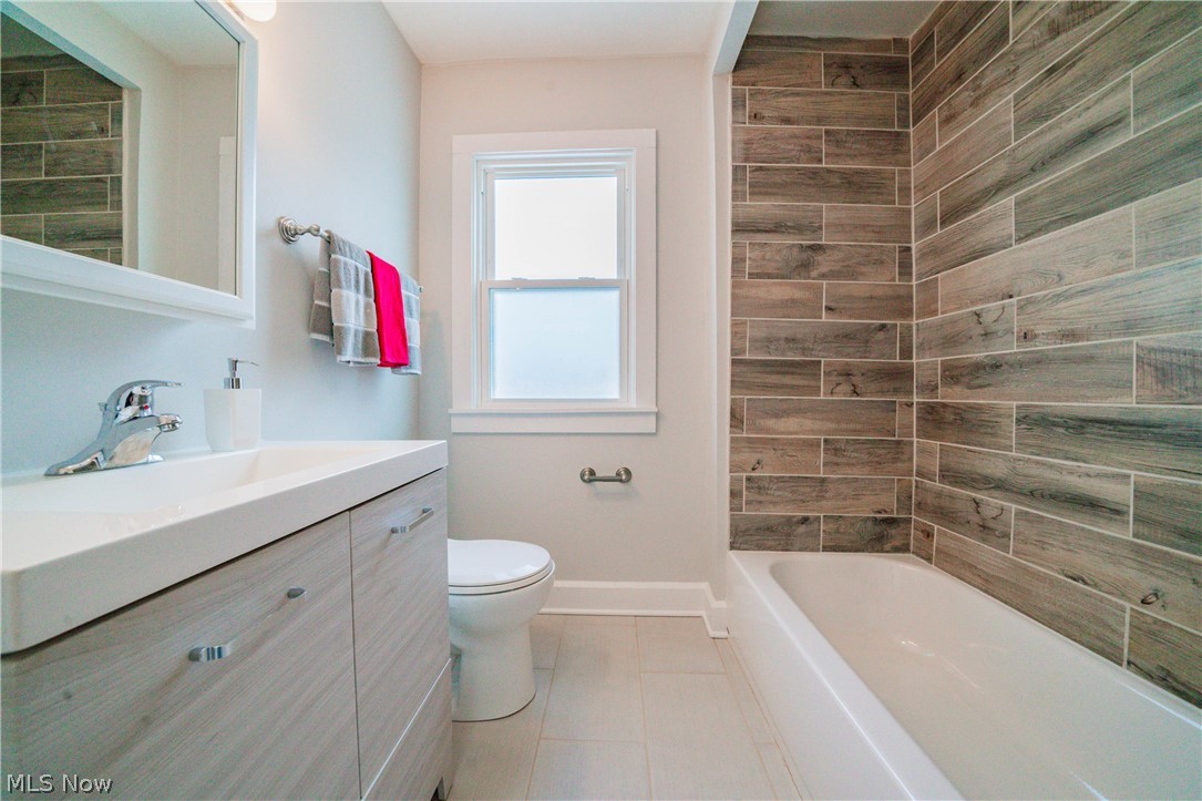 17721 Ingleside Road Cleveland, OH 44119 - Photo 17 of 35 Gallery Image 17