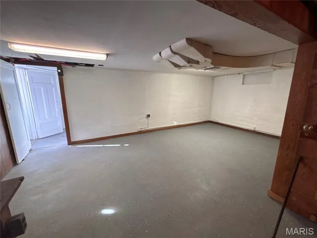 $2,695 | 7330 Ahern Avenue, University City, MO 63130