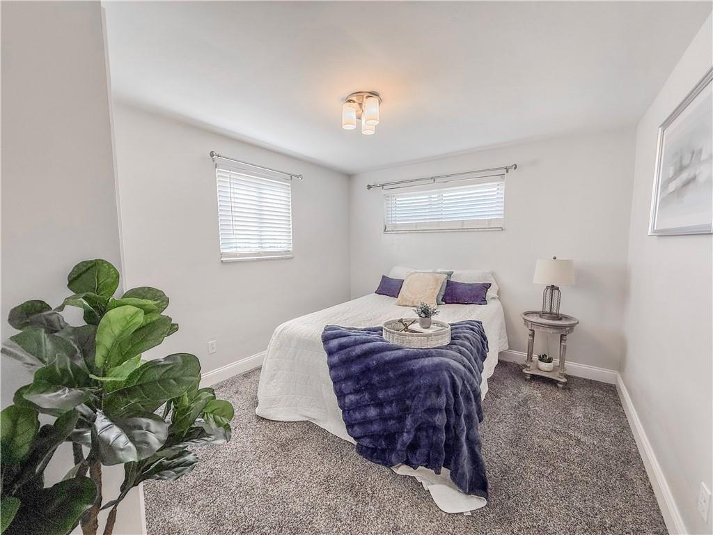 650 Lindsay Road Carnegie, PA 15106 - Photo 26 of 35 a bedroom with bed and a window