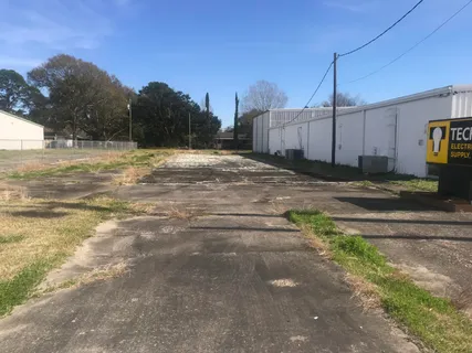 $25,000 | 716 East Admiral Doyle Drive, New Iberia, LA 70560