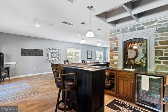 $899,900 | 7 Accent Circle, Camp Hill, PA 17011