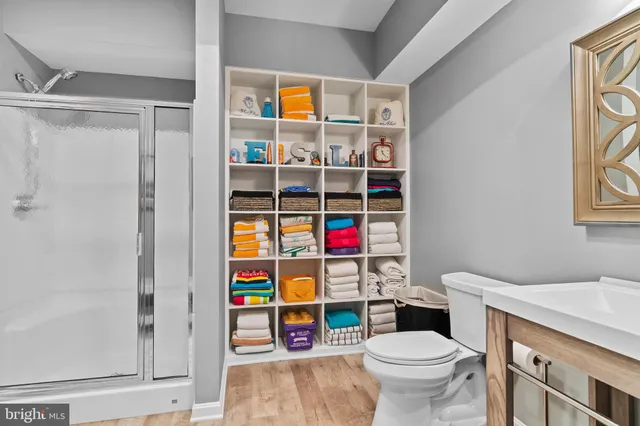 $899,900 | 7 Accent Circle, Camp Hill, PA 17011