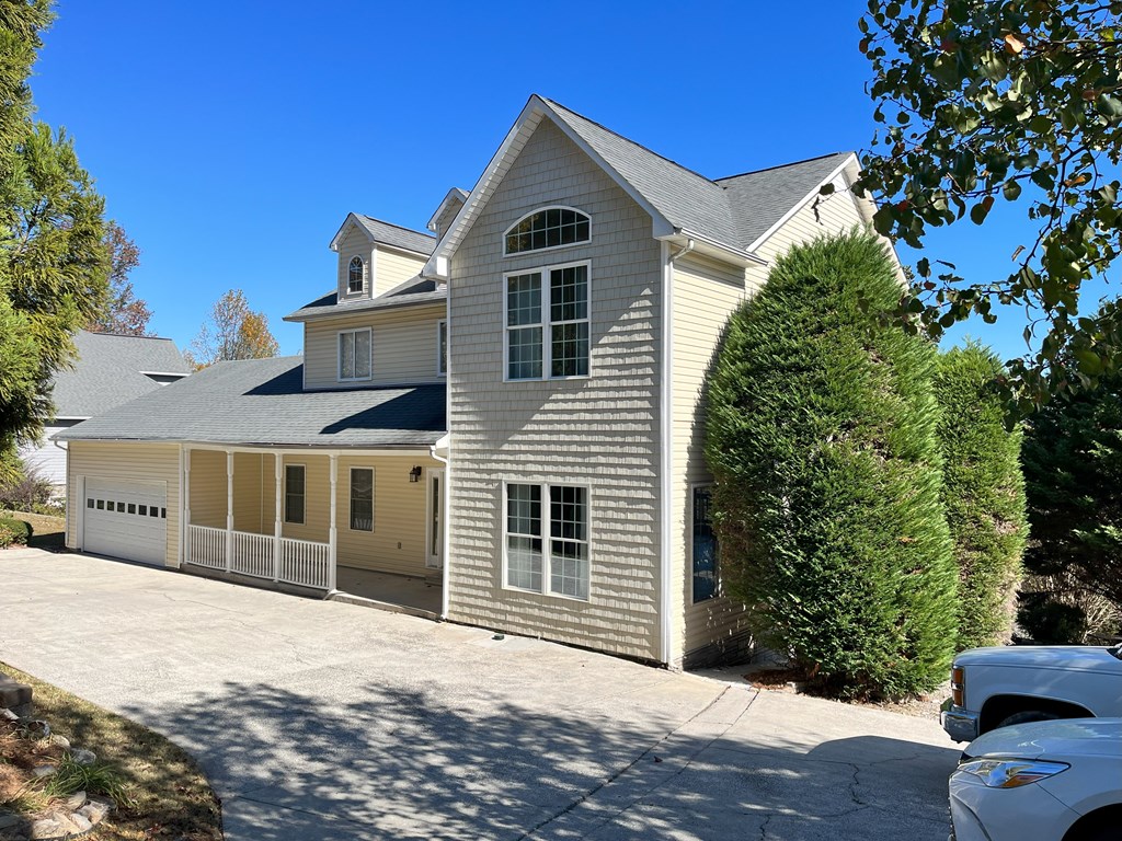 381 Castle Road Dalton, GA 30720 - Photo 3 of 48 Gallery Image 3