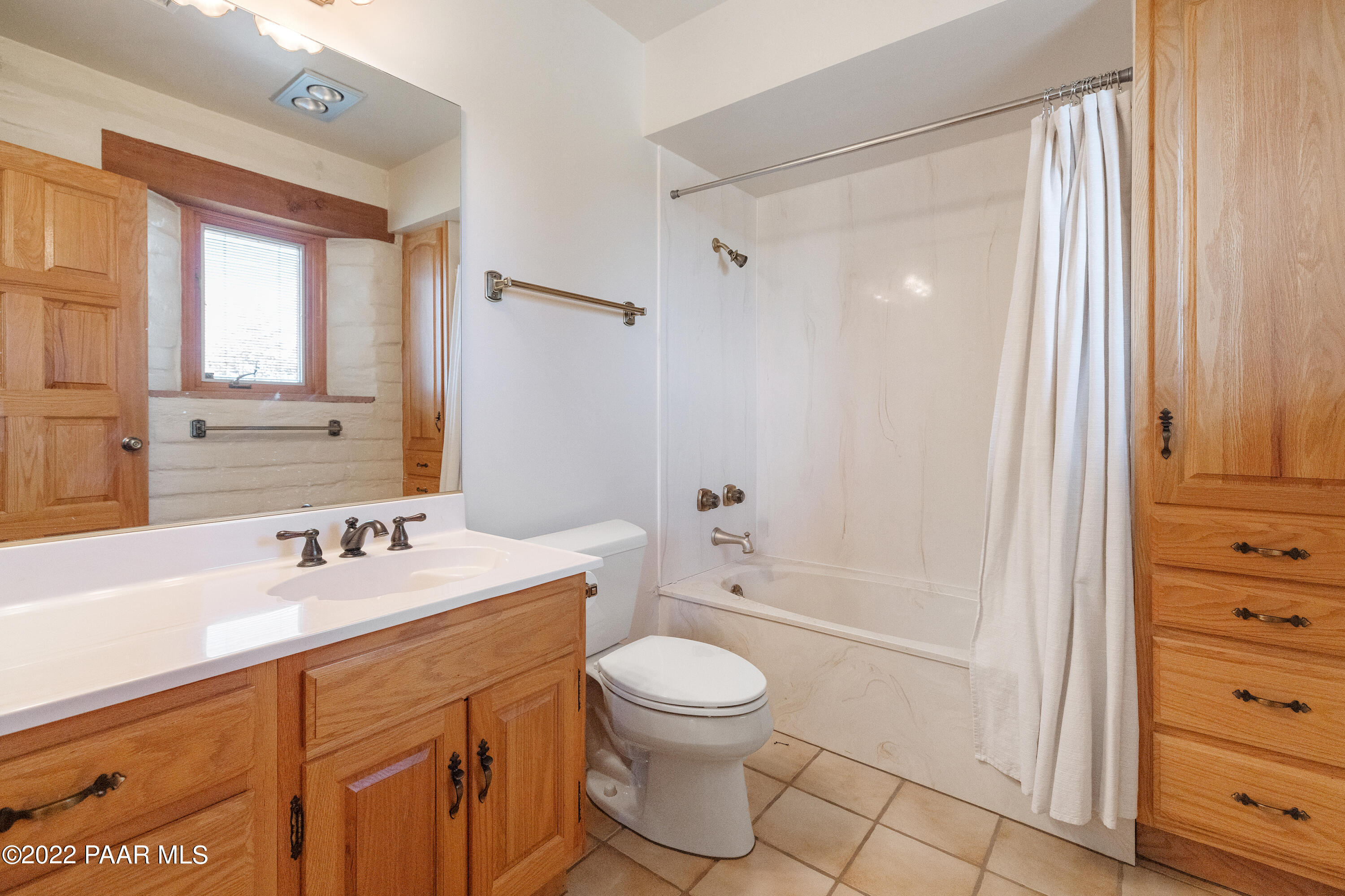 2305 West Bridle Path Road Prescott, AZ 86305 - Photo 30 of 48 Bathroom