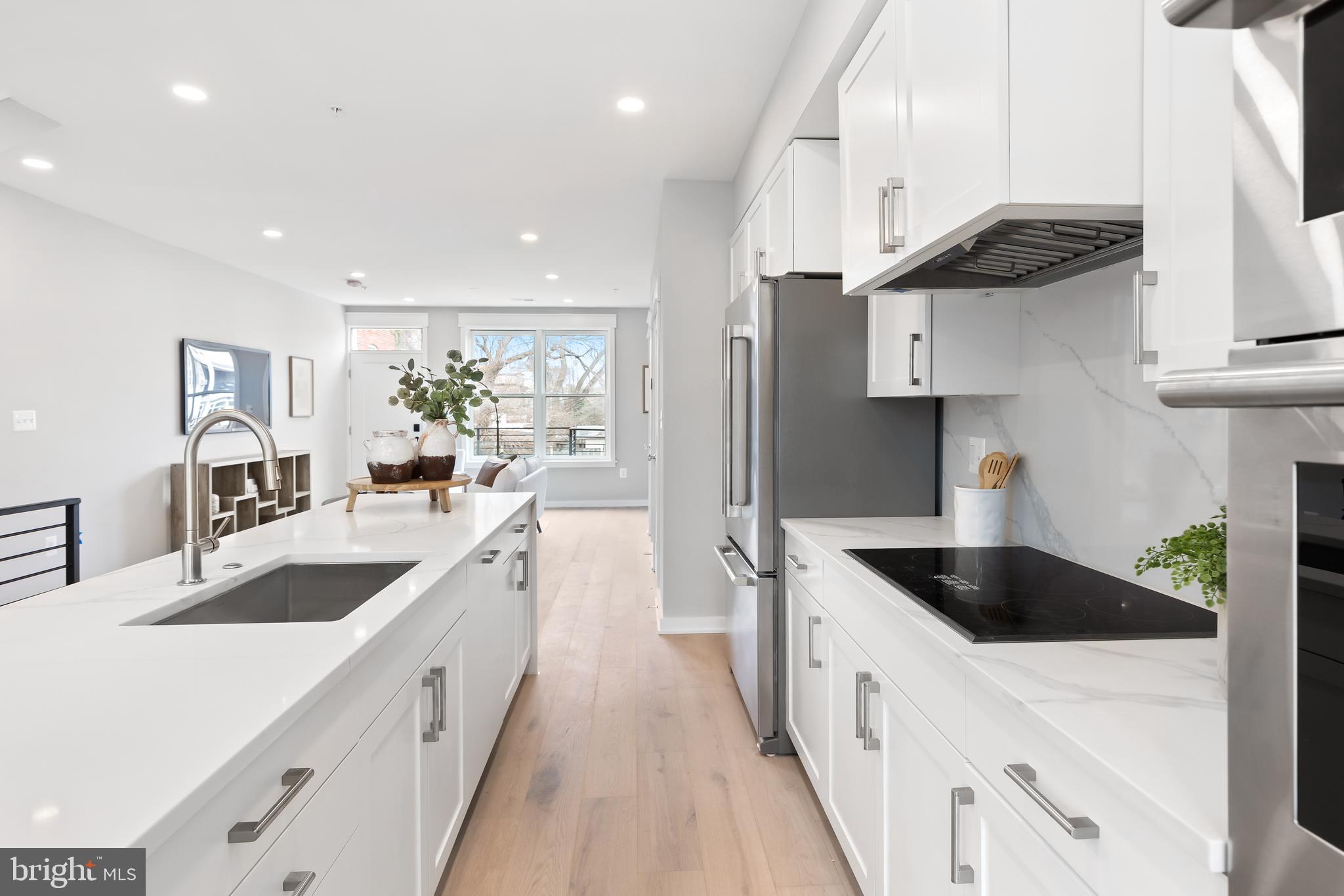 412 D Street Southeast, Unit A Washington, DC 20003 - Photo 5 of 25 Gourmet kitchen (model photo)