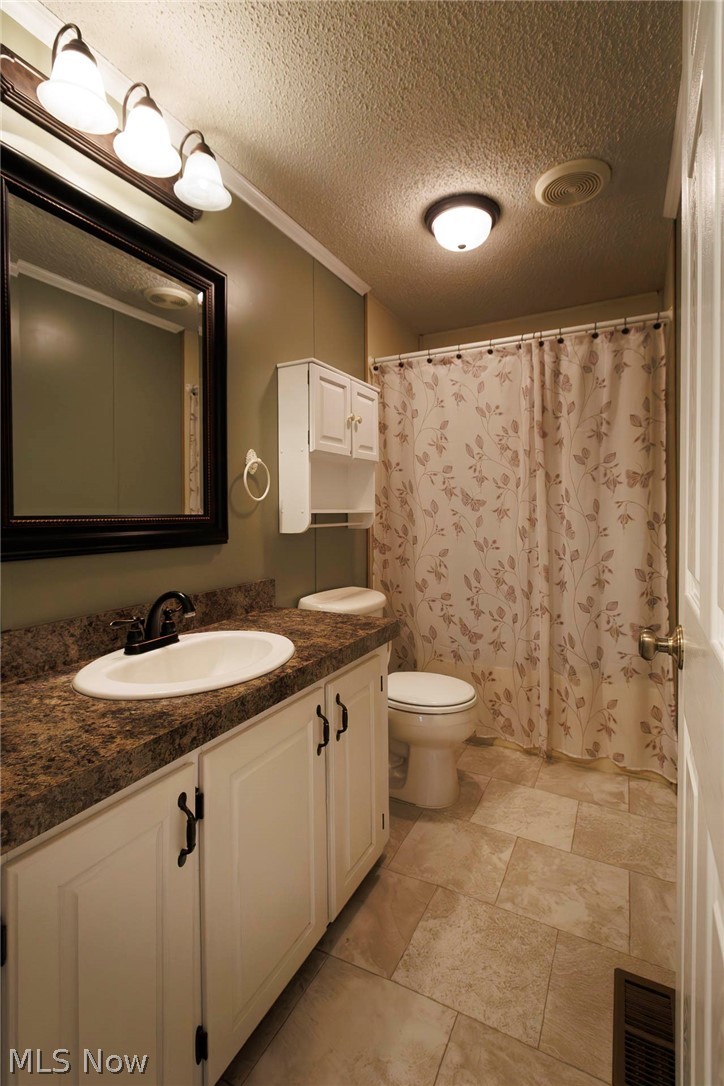 8582 Dundee Wilmot Road Northwest Dundee, OH 44624 - Photo 7 of 49