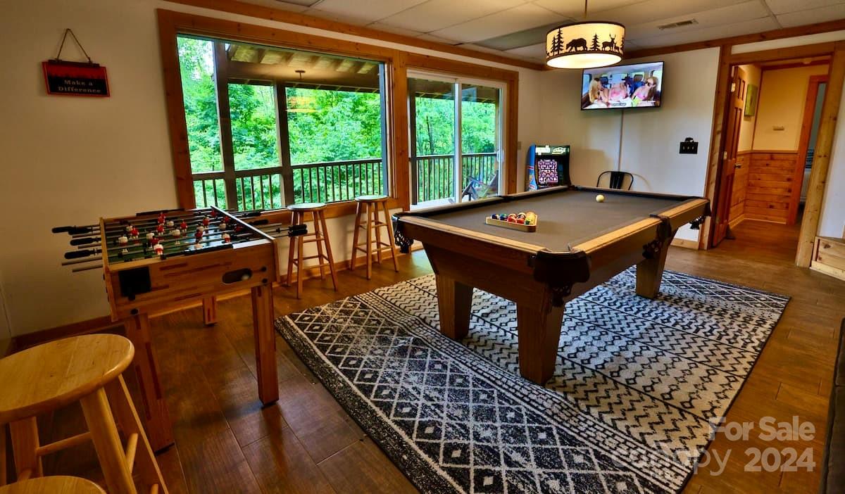 1698 Cabin Flts Road Sylva, NC 28779 - Photo 3 of 25