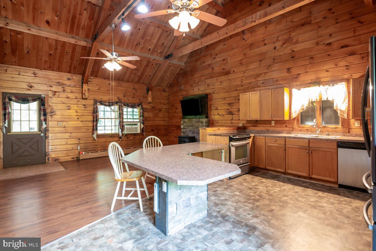 120 Lewis Road Reading, PA 19606 - Photo 8 of 54