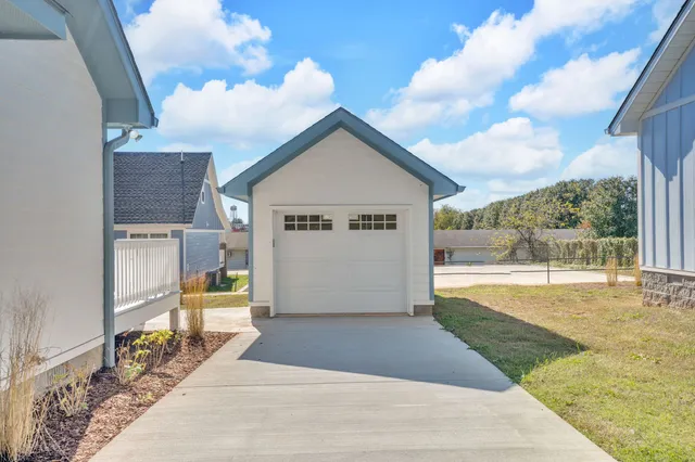 $309,900 | 103 North Shephard Street, Winchester, TN 37398