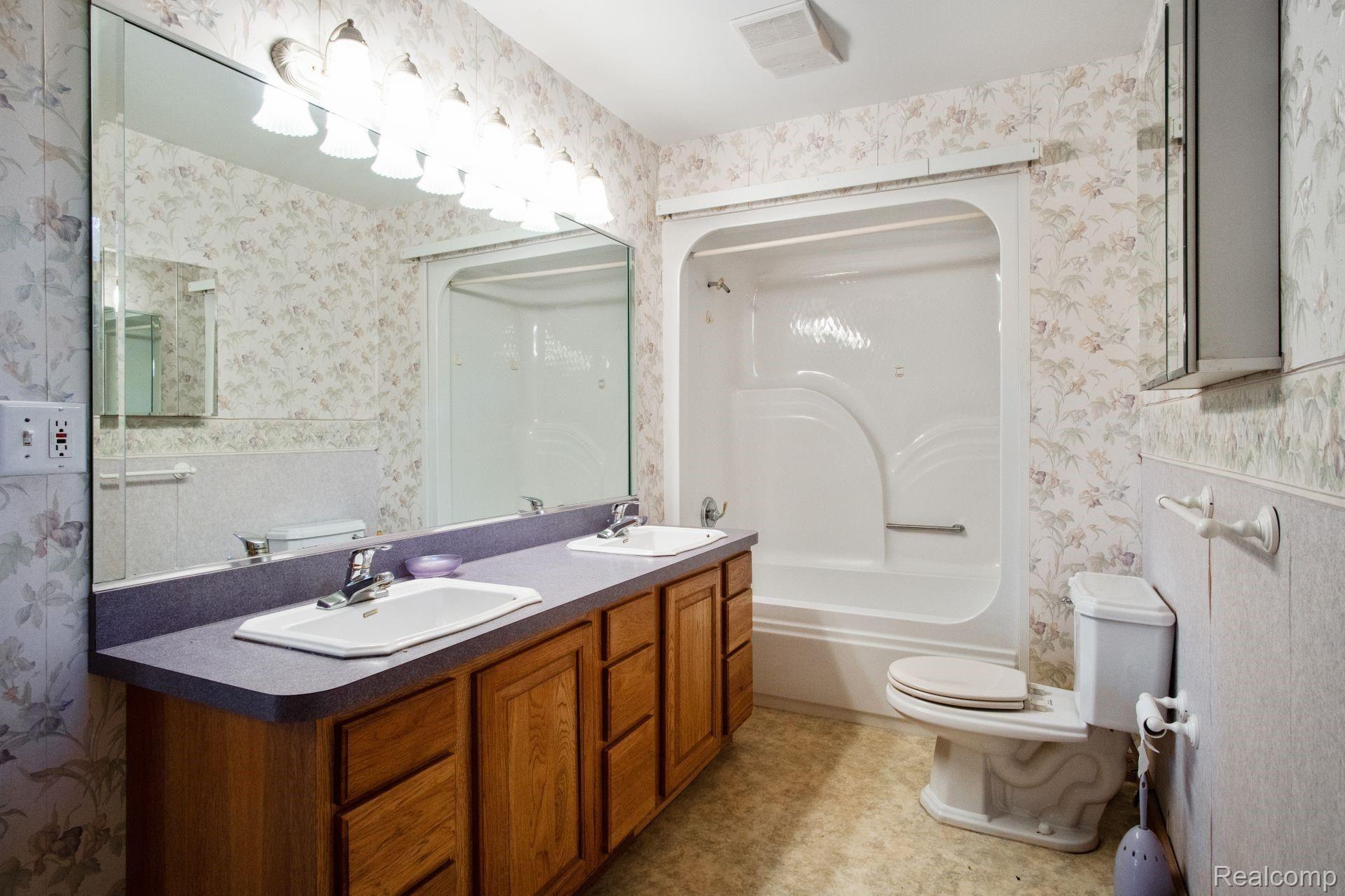 48761 Harris Road Belleville, MI 48111 - Photo 30 of 31 25.jpg