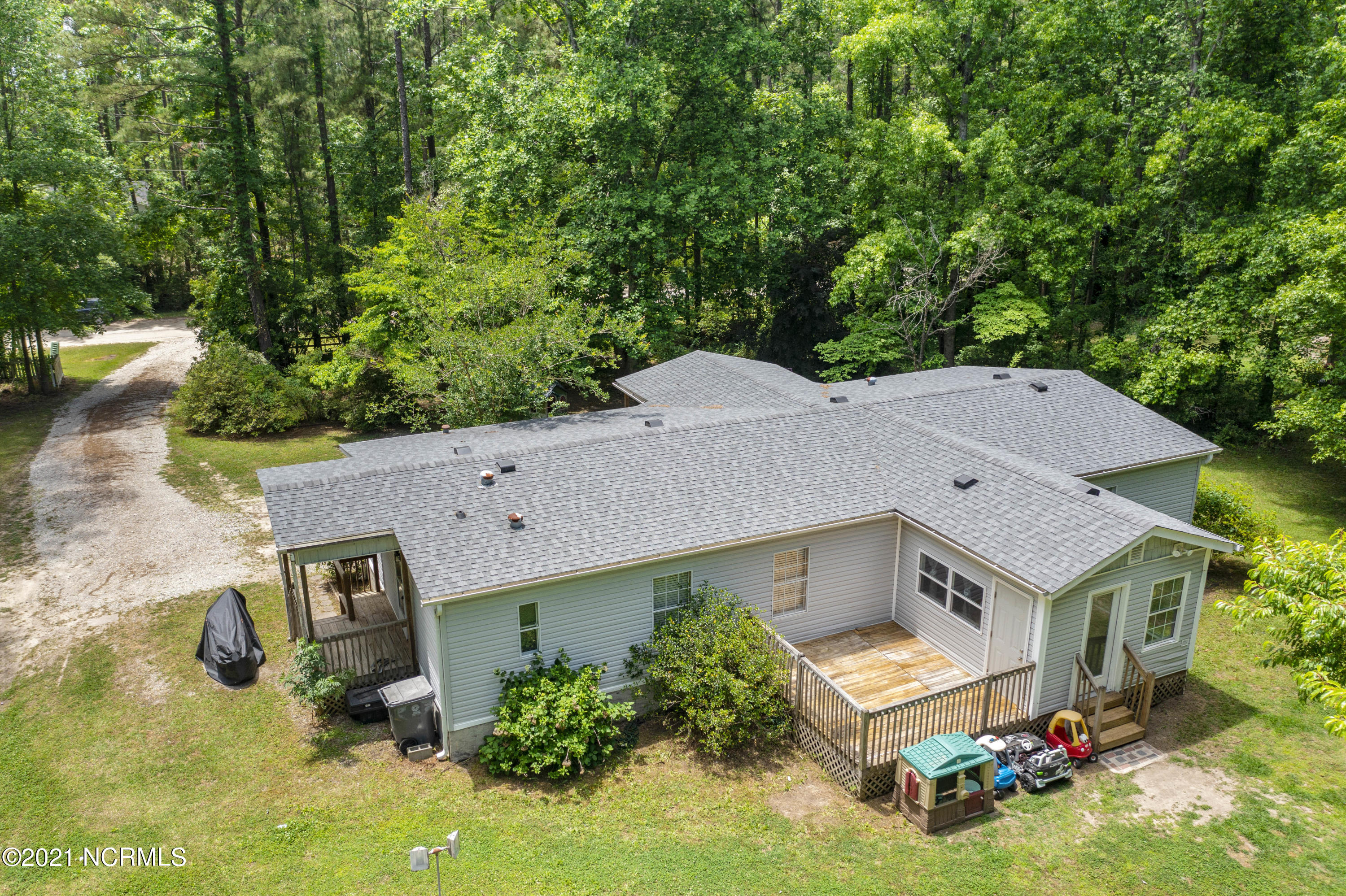395 Pond Road Rocky Point, NC 28457 - Photo 3 of 38 395 Pond Rd-6