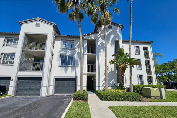 $2,100 | 4320 Northwest 107th Avenue, Unit 3071, Doral, FL 33178