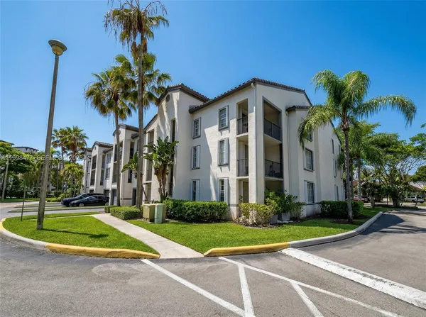 $2,100 | 4320 Northwest 107th Avenue, Unit 3071, Doral, FL 33178