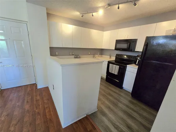 $2,100 | 4320 Northwest 107th Avenue, Unit 3071, Doral, FL 33178