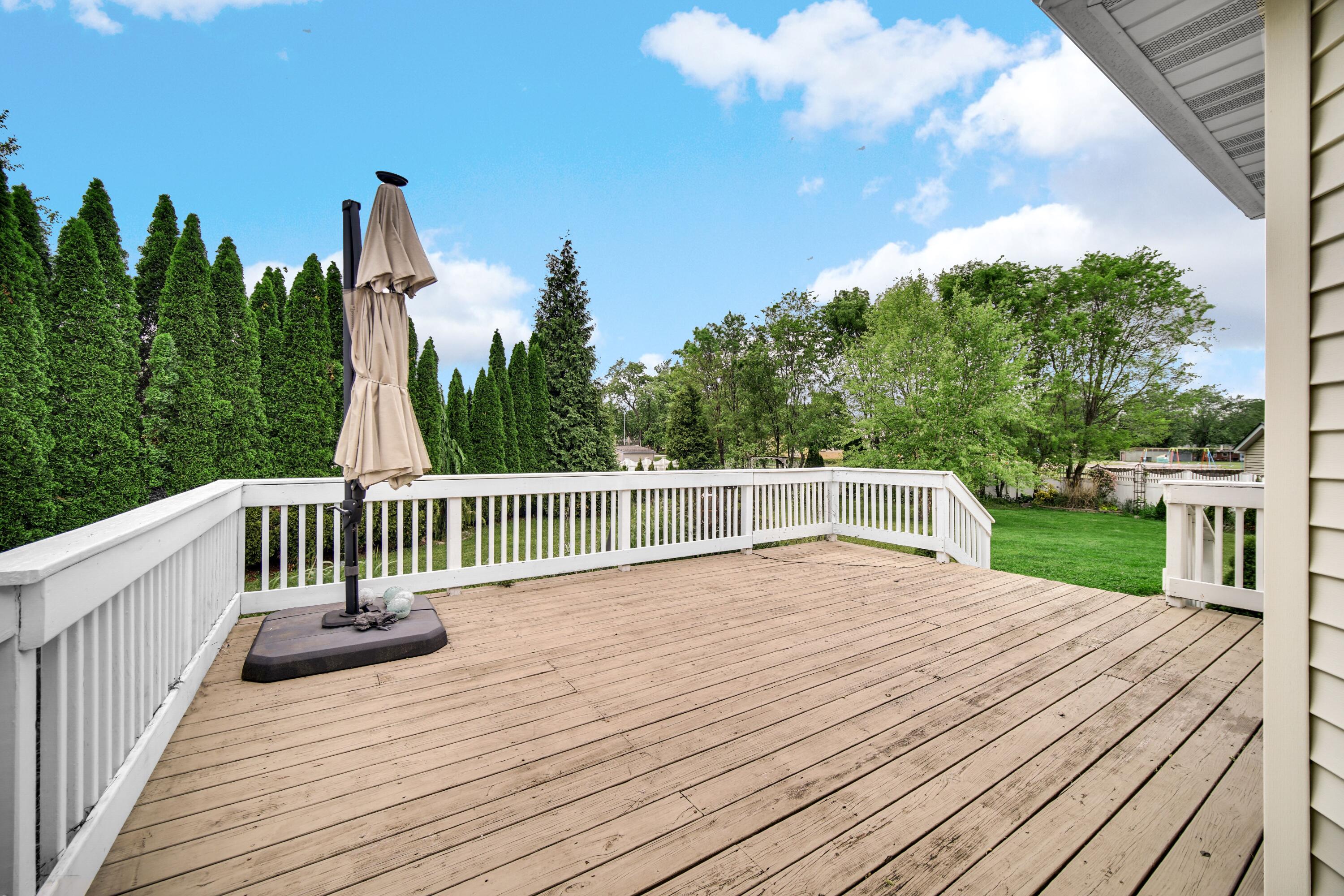950 Port Circle Hobart, IN 46342 - Photo 22 of 23 3000x2000