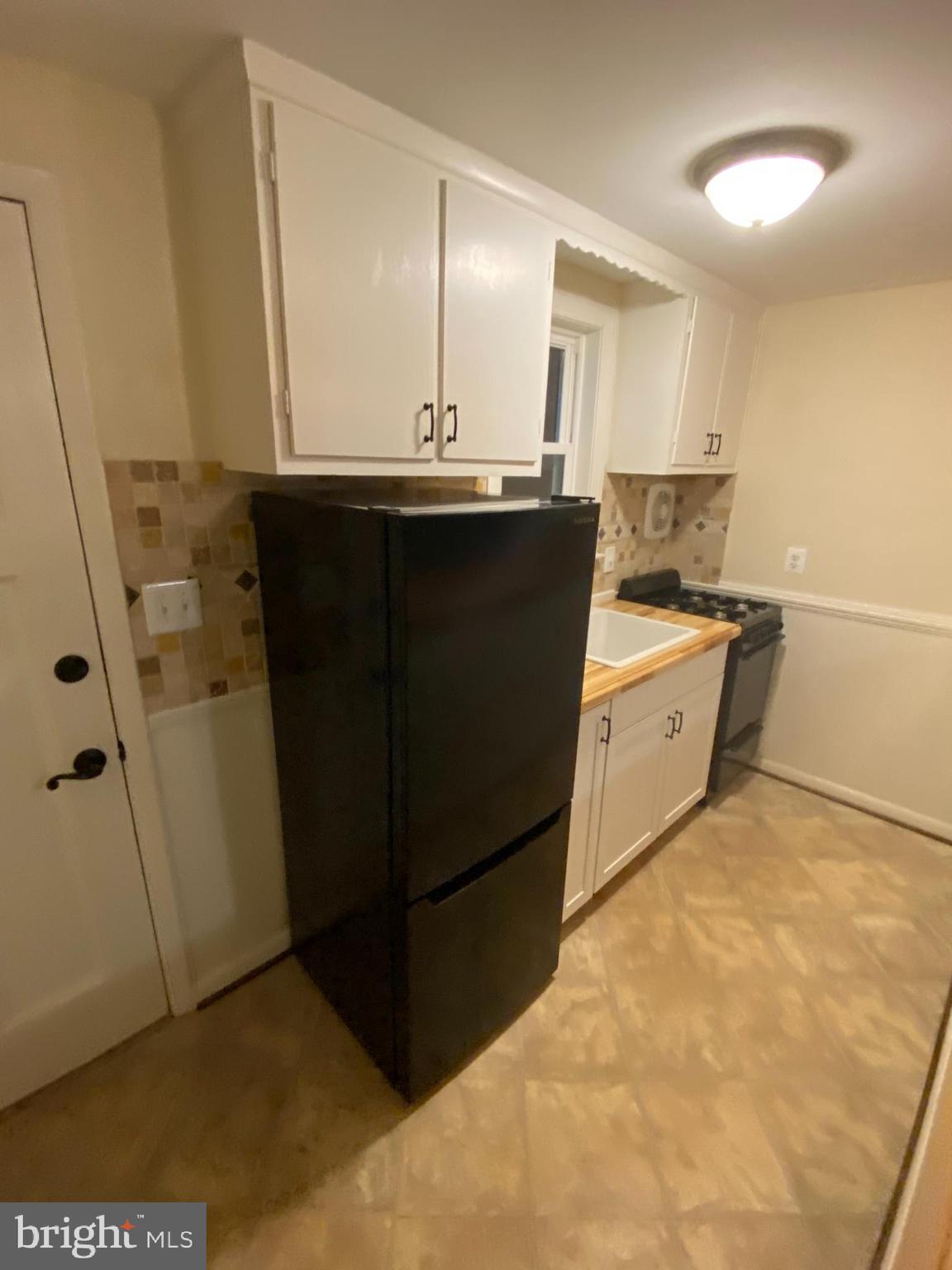 6650 Montgomery Road Elkridge, MD 21075 - Photo 18 of 32 Kitchen