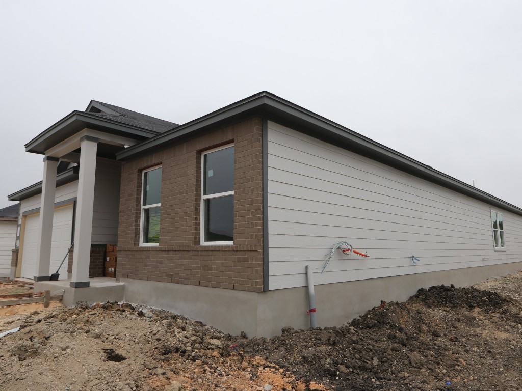 9221 Furman Drive Austin, TX 78747 - Photo 2 of 16