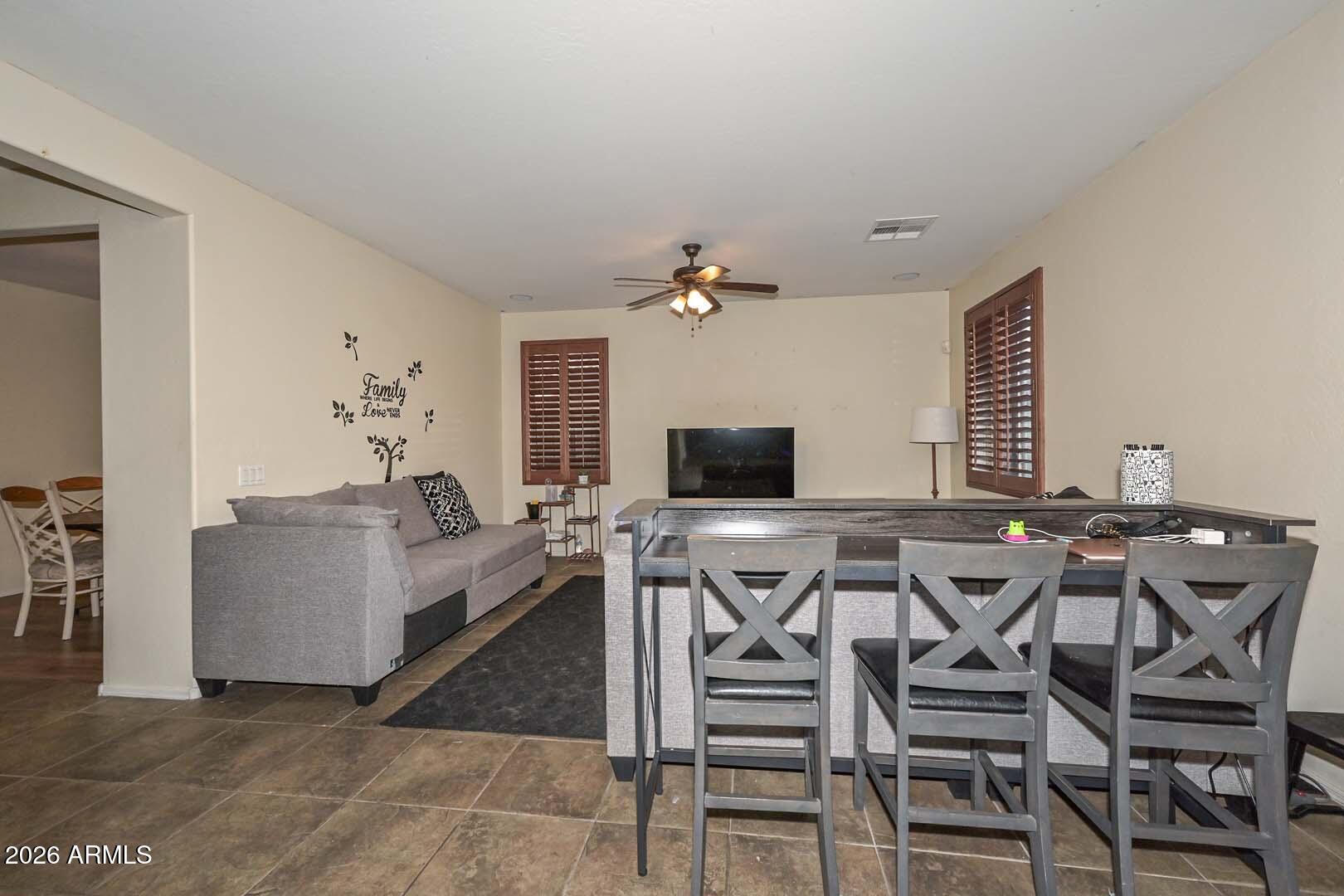 6924 West Carson Road Laveen, AZ 85339 - Photo 14 of 37 Family Room3