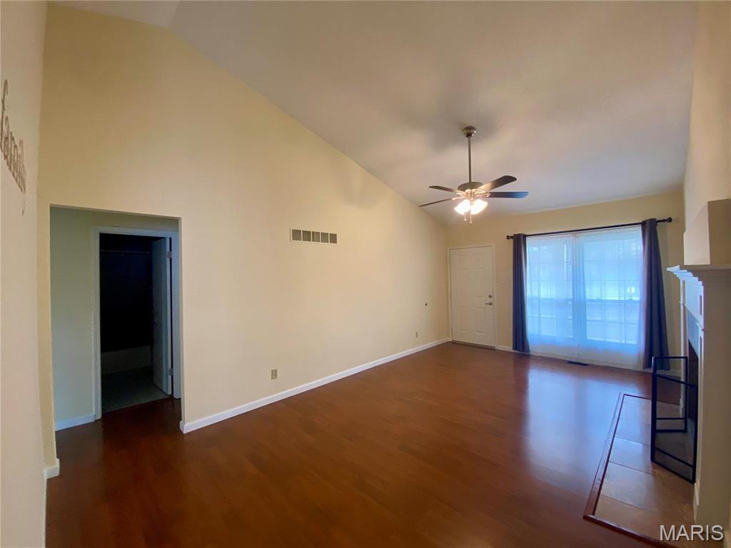 430 Brightfield Trail Ballwin, MO 63021 - Photo 5 of 26