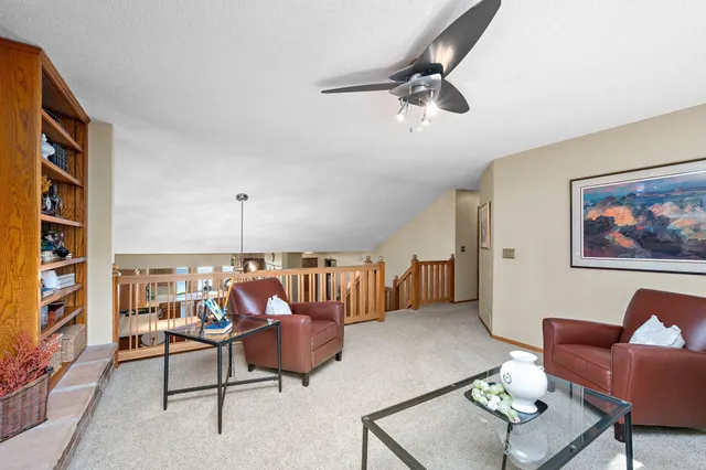 $625,000 | 912 Crown Court, Mendota Heights, MN 55118