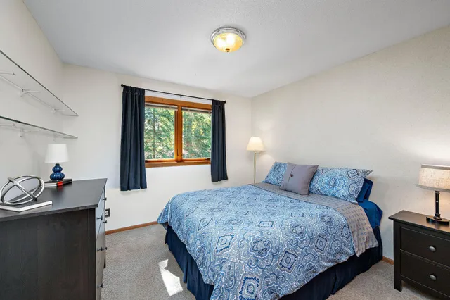 $625,000 | 912 Crown Court, Mendota Heights, MN 55118