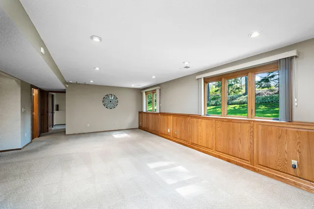 $625,000 | 912 Crown Court, Mendota Heights, MN 55118