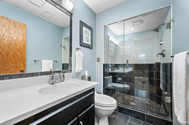 $625,000 | 912 Crown Court, Mendota Heights, MN 55118