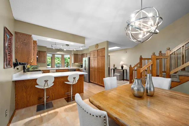 $625,000 | 912 Crown Court, Mendota Heights, MN 55118