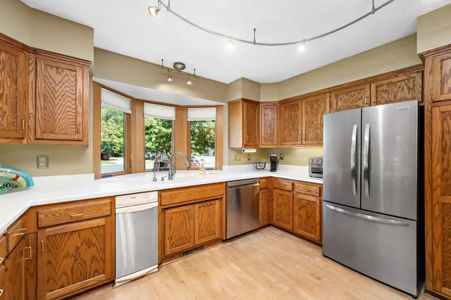 $625,000 | 912 Crown Court, Mendota Heights, MN 55118