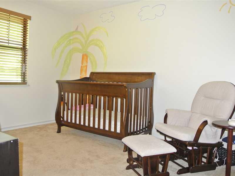 118 Old English Road Pittsburgh, PA 15237 - Photo 8 of 11 Bedroom. 3rd bedroom...11 X 11