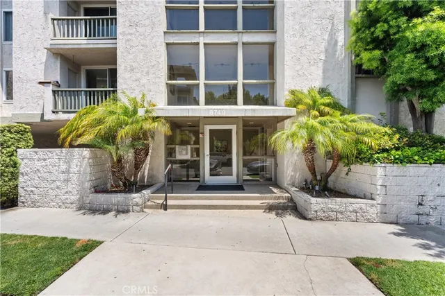 $495,000 | 8740 Tuscany Avenue, Unit 109, Playa del Rey, CA 90293