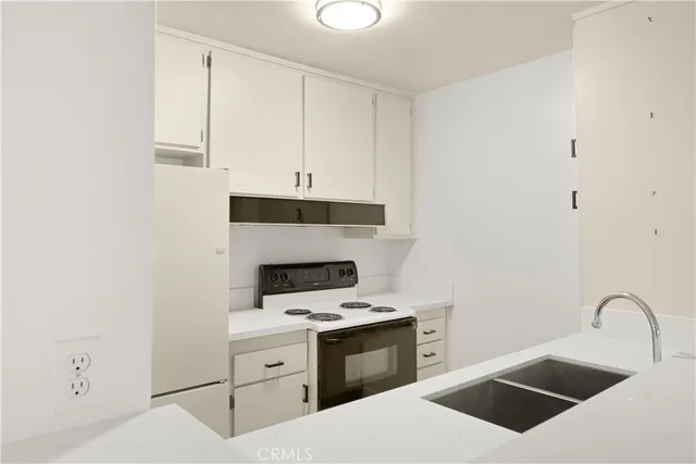 $495,000 | 8740 Tuscany Avenue, Unit 109, Playa del Rey, CA 90293