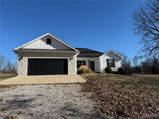$293,500 | 5400 Private Road 1351, Pomona, MO 65789