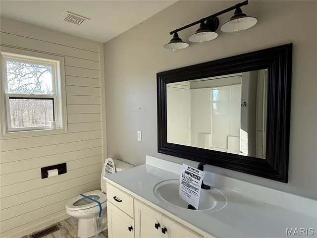 $293,500 | 5400 Private Road 1351, Pomona, MO 65789