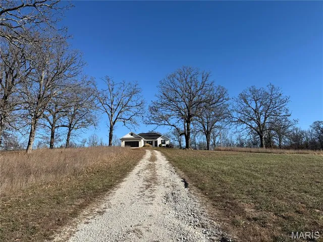 $293,500 | 5400 Private Road 1351, Pomona, MO 65789