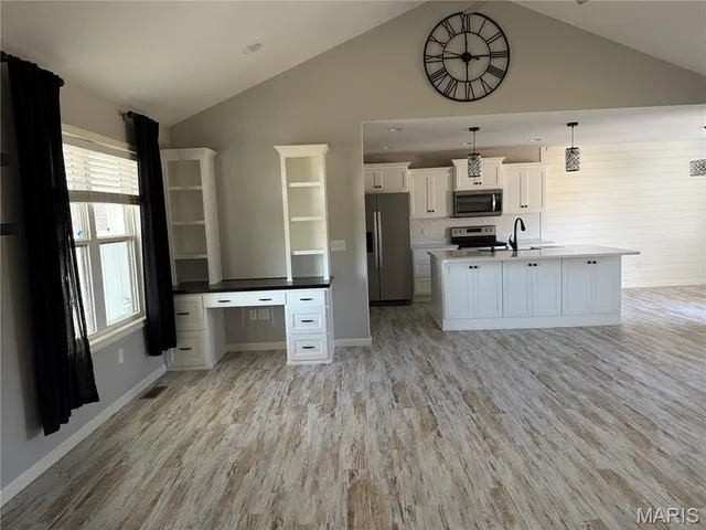 $293,500 | 5400 Private Road 1351, Pomona, MO 65789