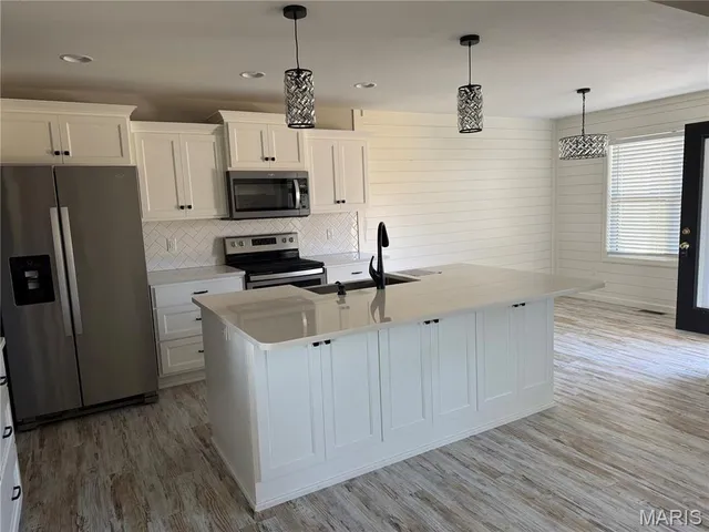 $293,500 | 5400 Private Road 1351, Pomona, MO 65789